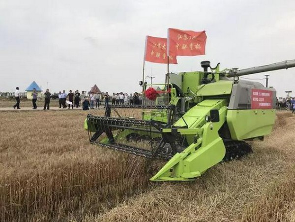 無人聯合收割機